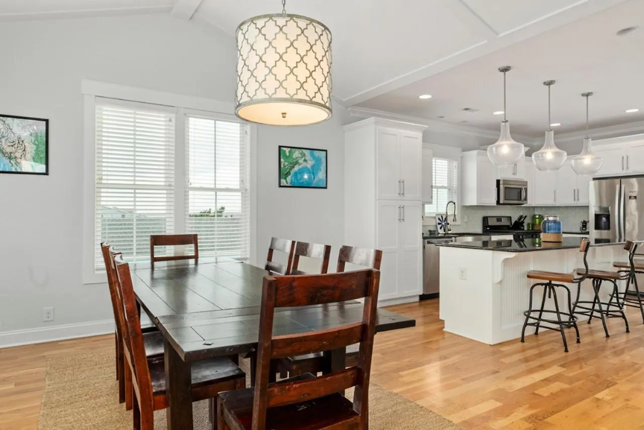 Holiday home Coast Is Clear By