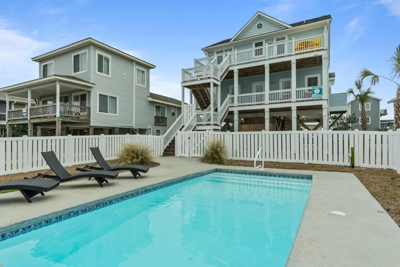 Holiday home Coast Is Clear By *