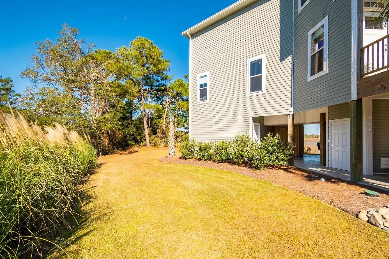 Intracoastal Views By Oak Island