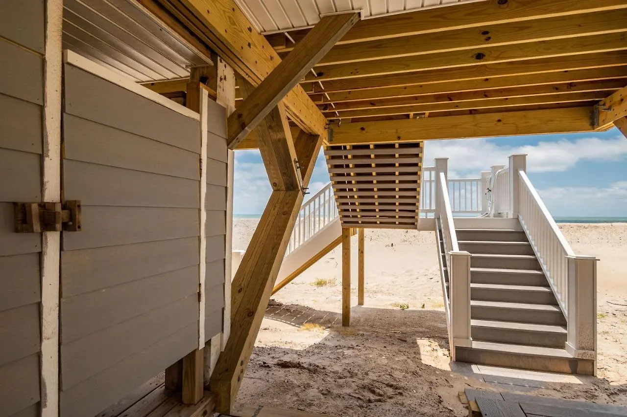 Holiday home Dunes By Oak Island