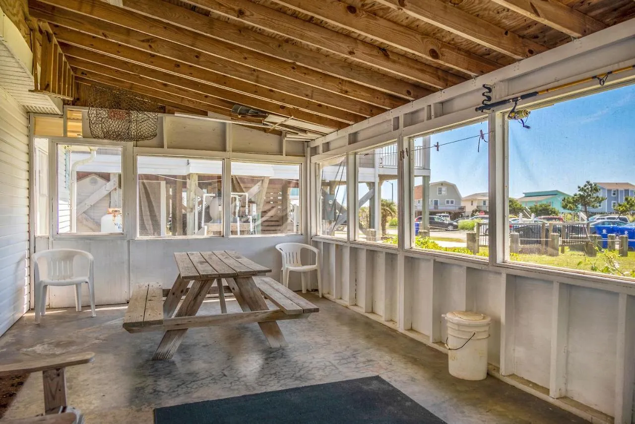 Holiday home Papas Place By Oak Island
