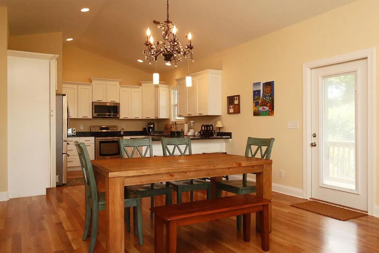 Bonne By * Oak Island