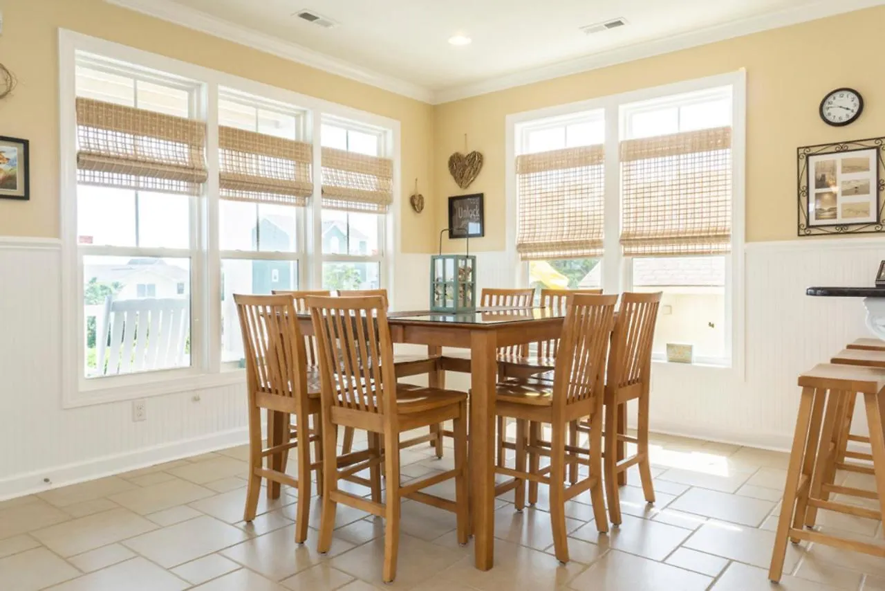 Kathy's Dream By Holiday home Oak Island