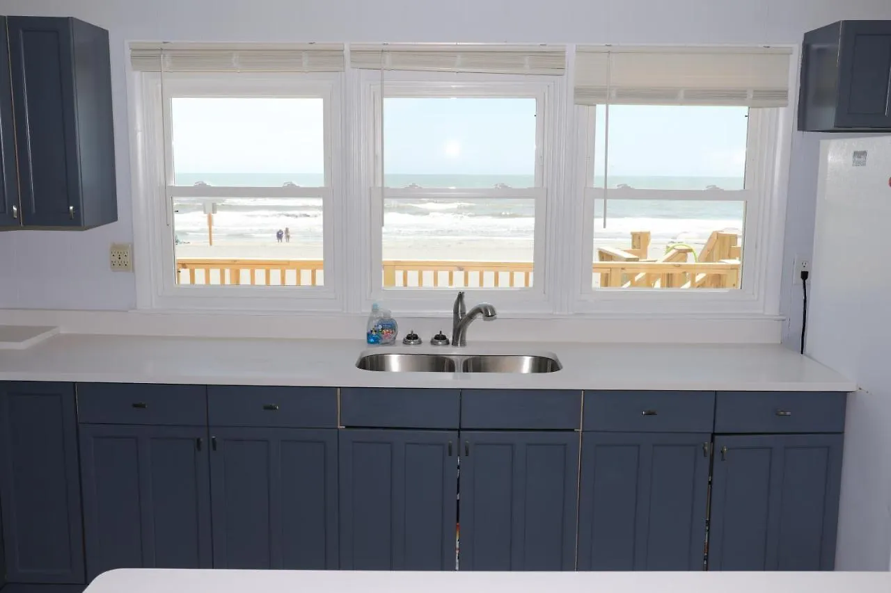 Ocean Front With Spectacular Views! *