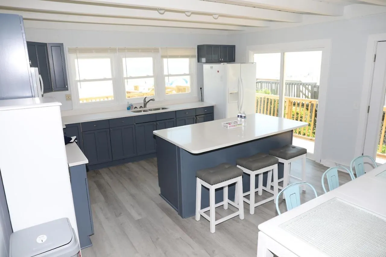 Ocean Front With Spectacular Views! Holiday home Oak Island