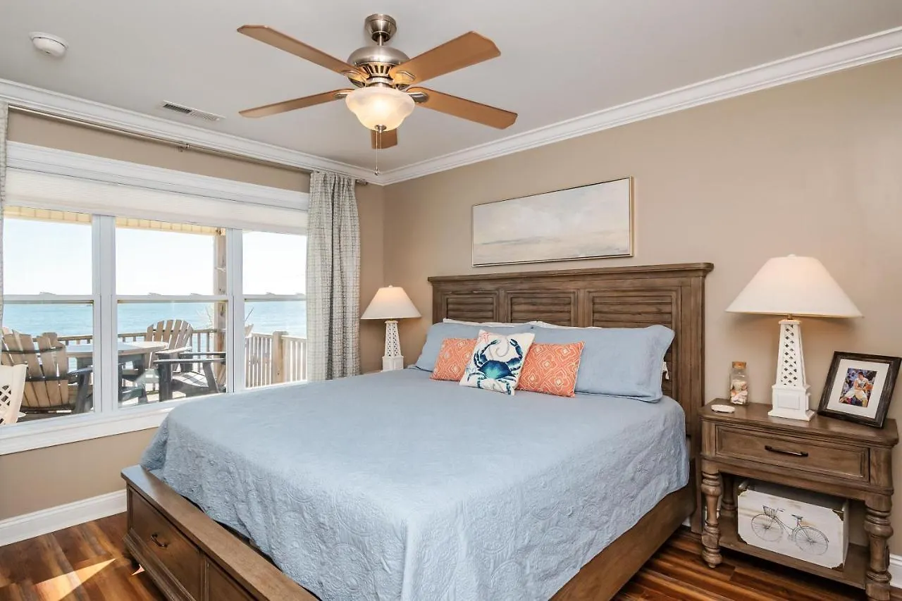A Roja By Holiday home Oak Island