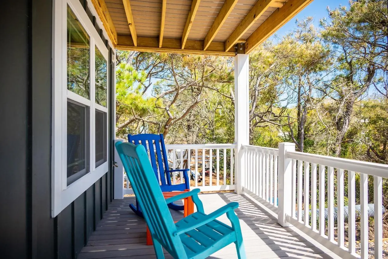 Decked Out By Holiday home Oak Island