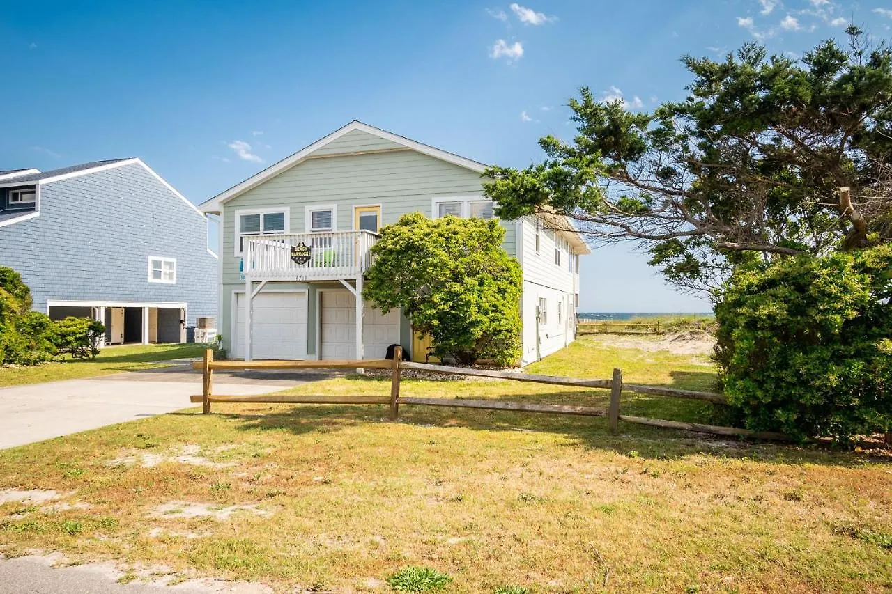 Barracks By Holiday home Oak Island