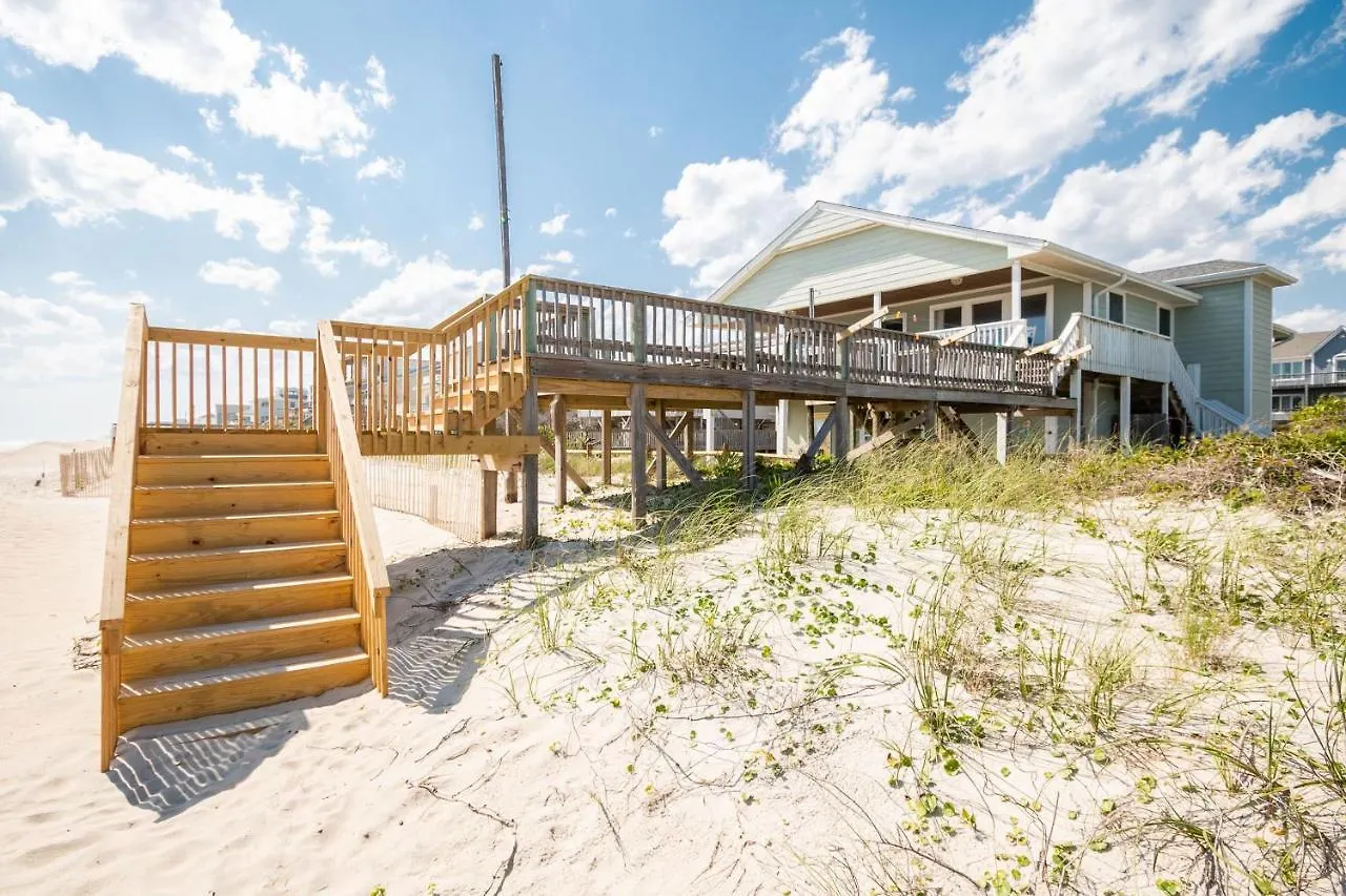 Barracks By Holiday home Oak Island