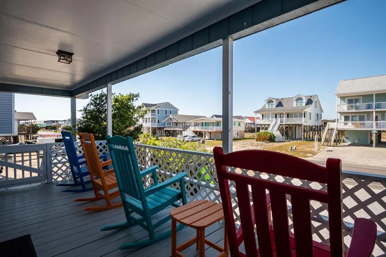 Holiday home Breeze By