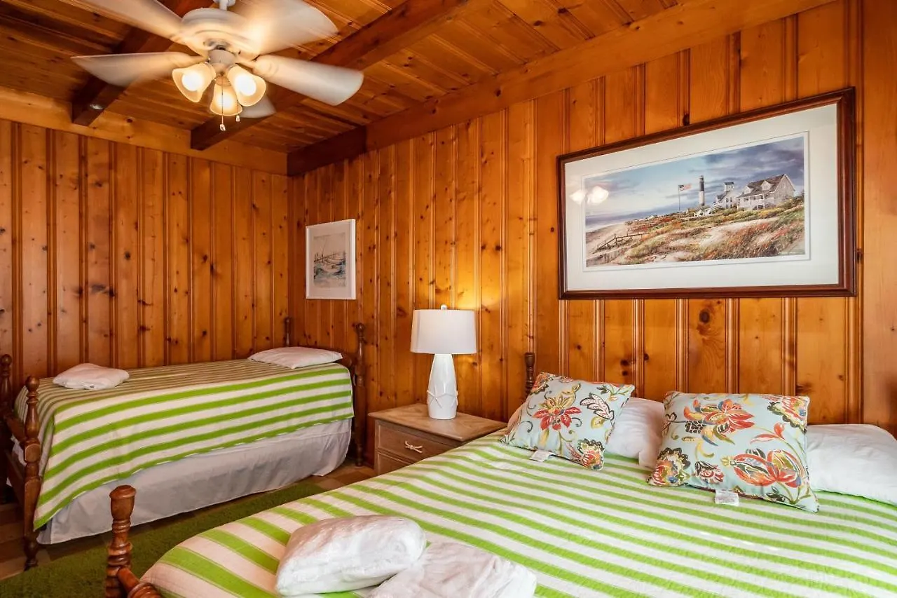 Holiday home Lowe Tide By