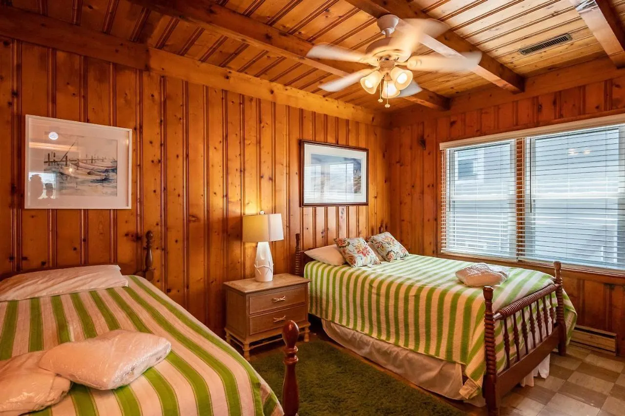 Holiday home Lowe Tide By