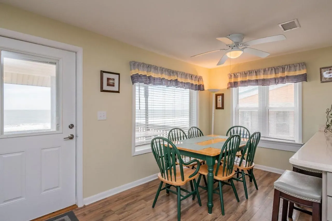Holiday home 10 Conch Too By Oak Island