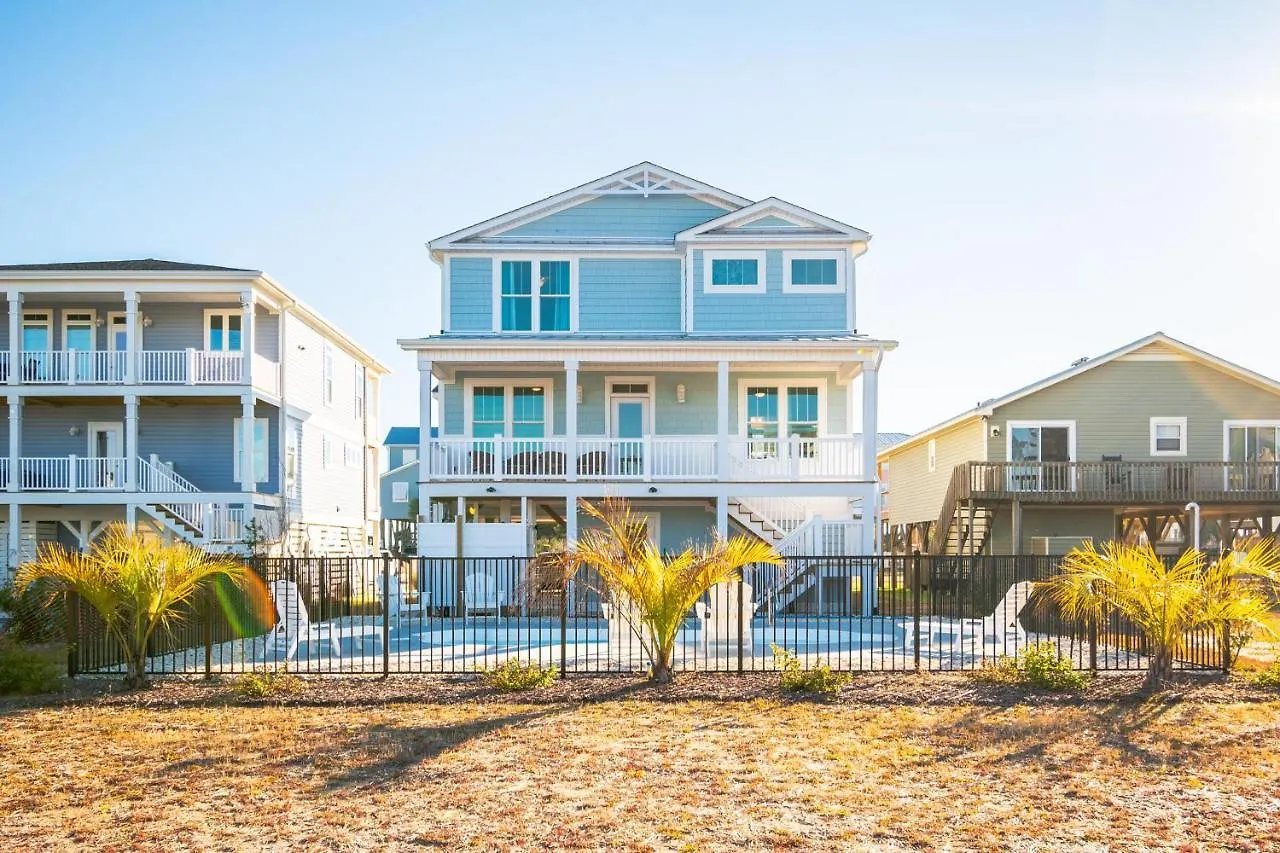 Long Call By Holiday home Oak Island