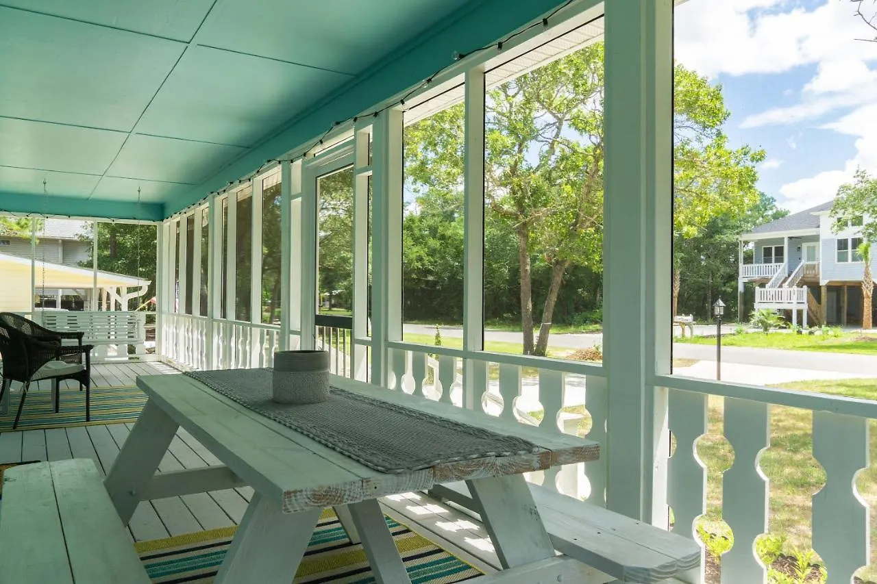 Nanas Nest By Holiday home *
