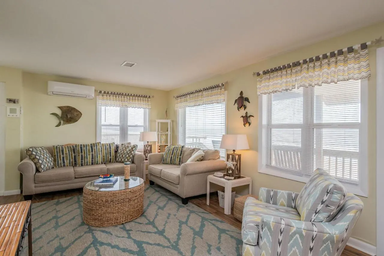10 Conch Too By Holiday home Oak Island