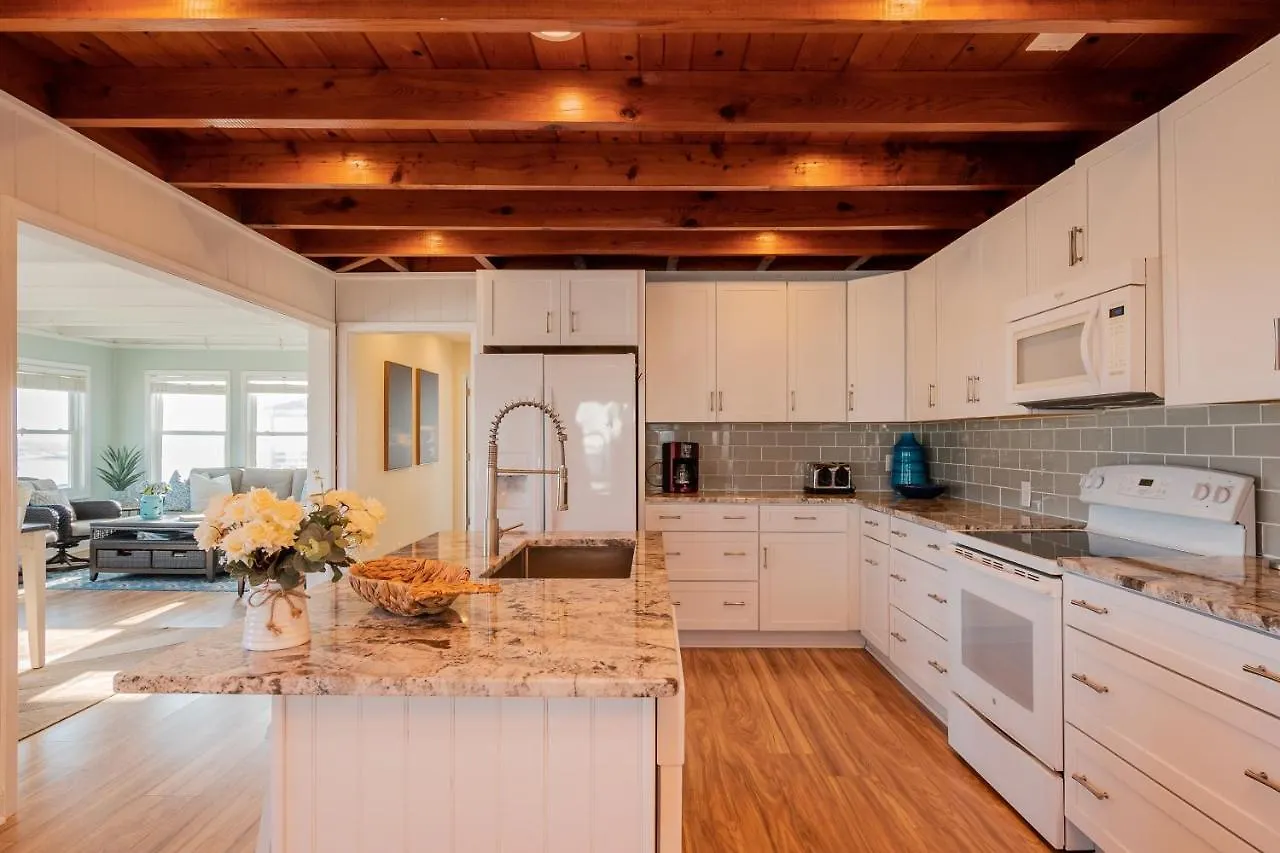 A Little Nauti By Holiday home Oak Island