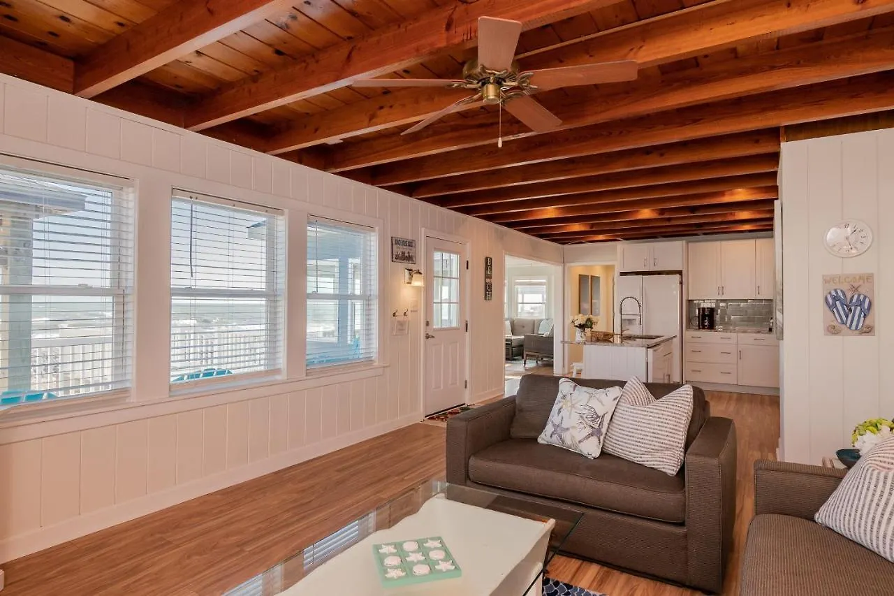 A Little Nauti By Holiday home Oak Island