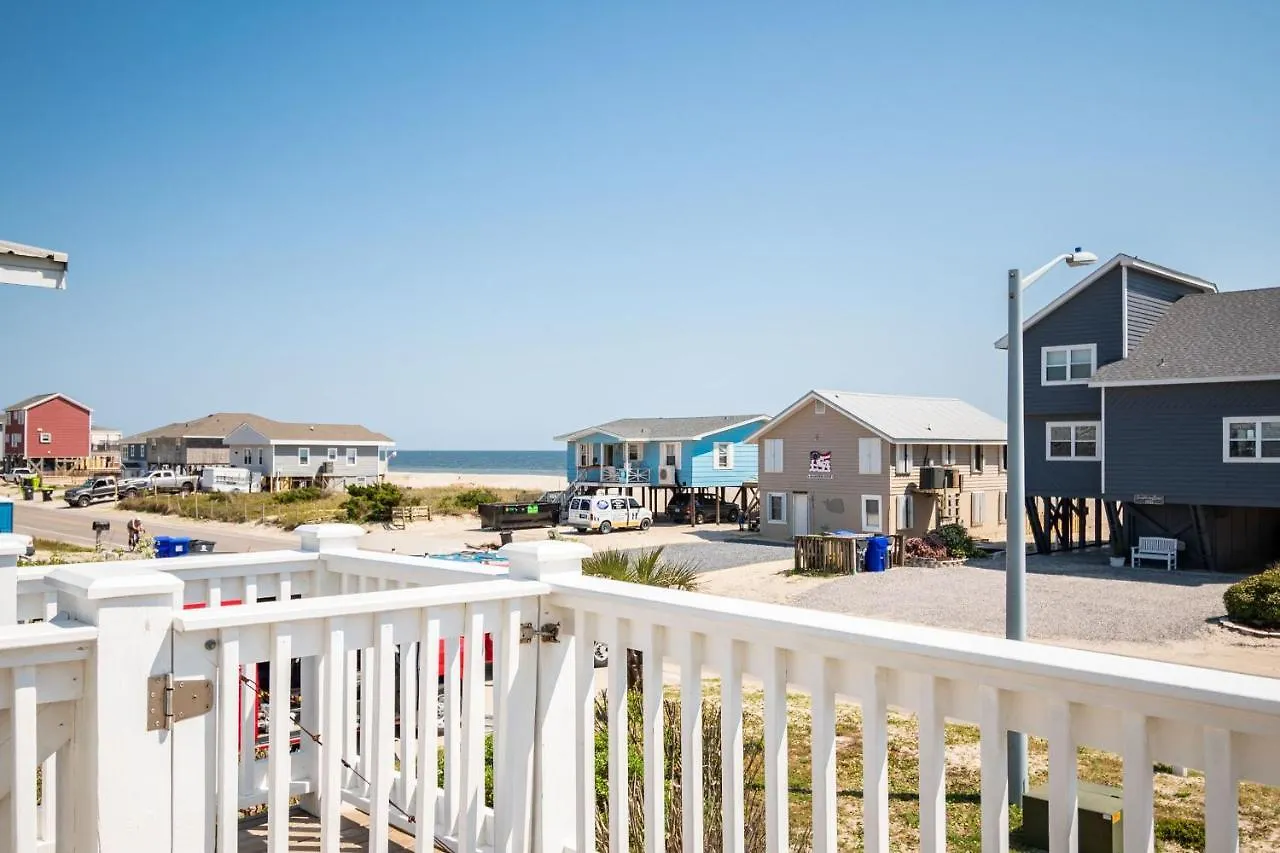 A Sea View By Holiday home *