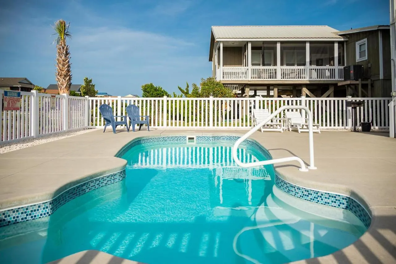 A Sea View By Holiday home *