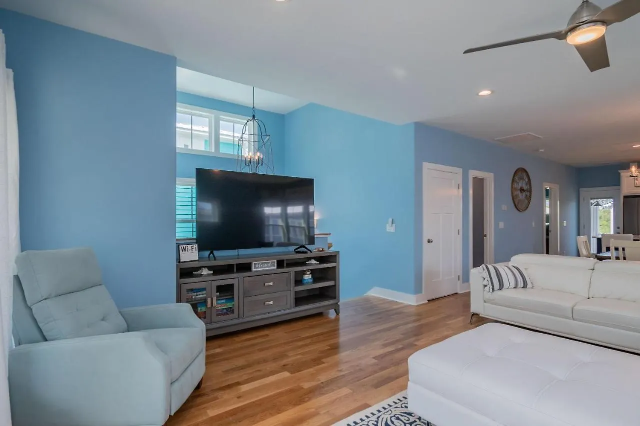 Paradise Pointe By