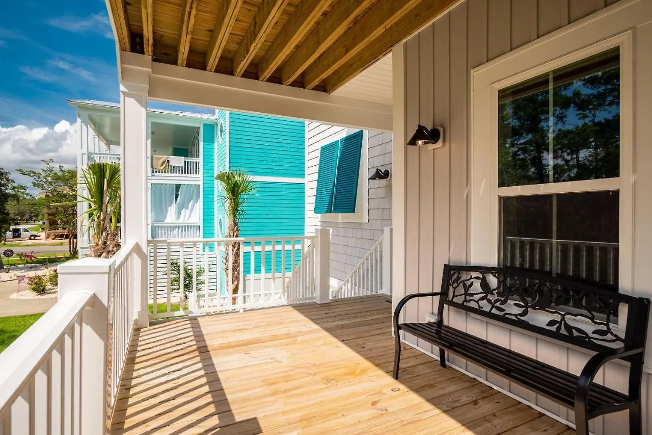 Holiday home Paradise Pointe By *