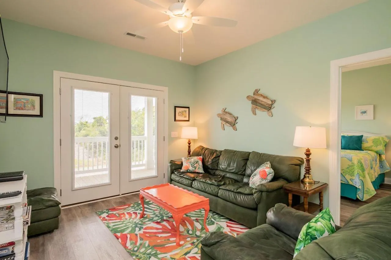 Holiday home Pappys Place By Oak Island