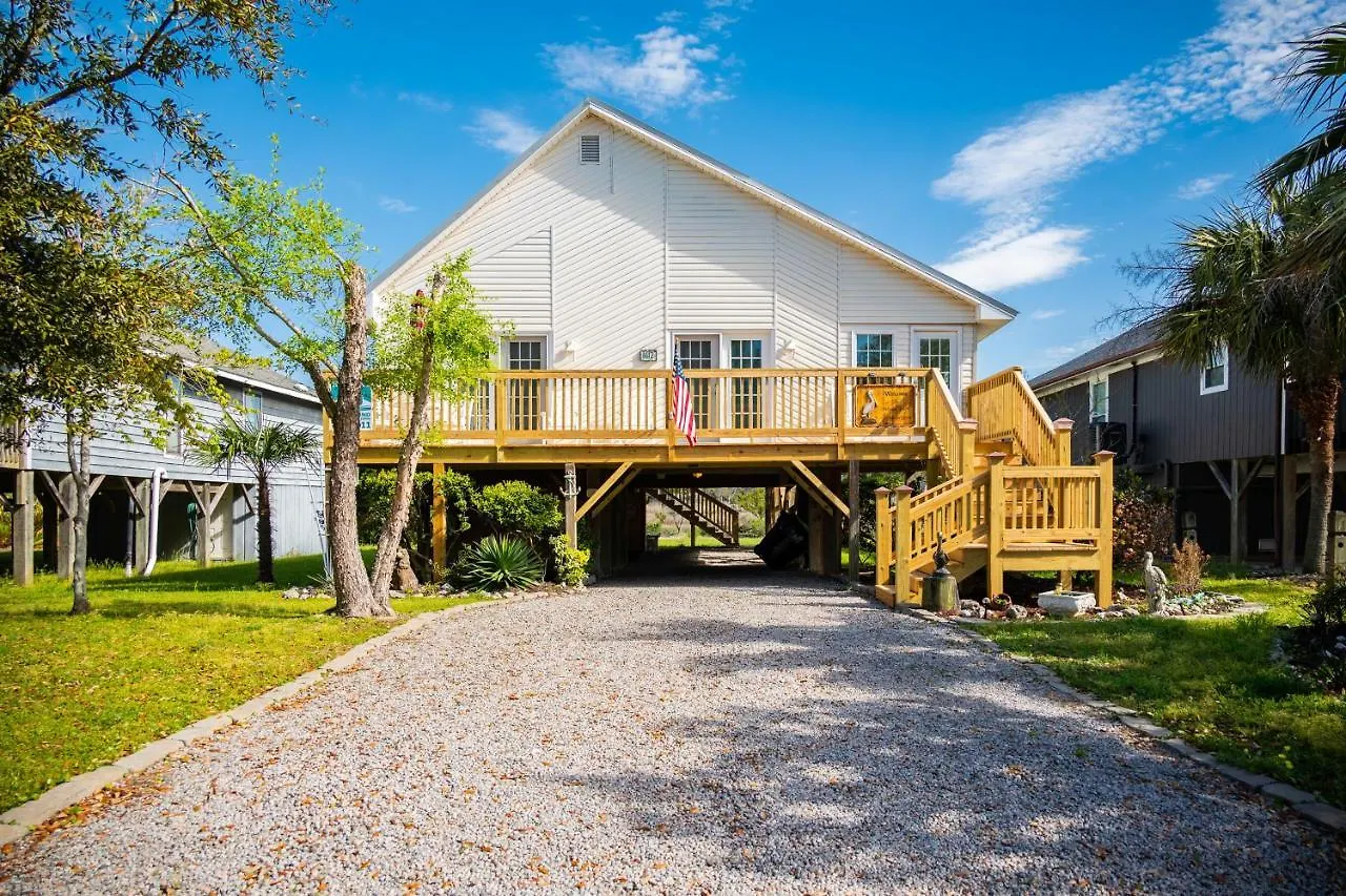 Pelican Park By * Oak Island