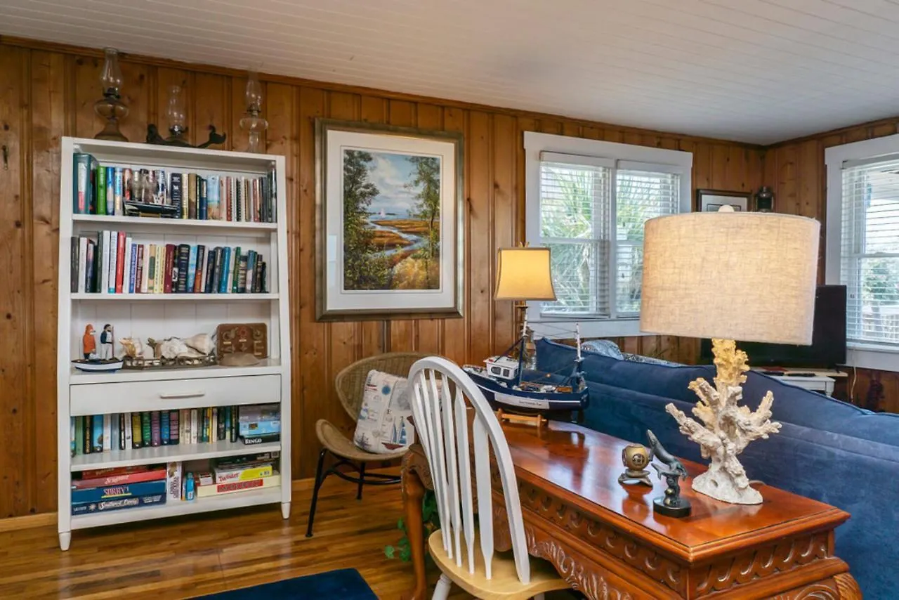 Seawards Fun By Holiday home Oak Island