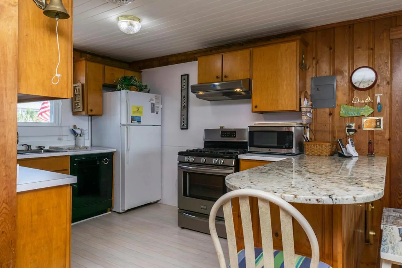 Holiday home Seawards Fun By Oak Island