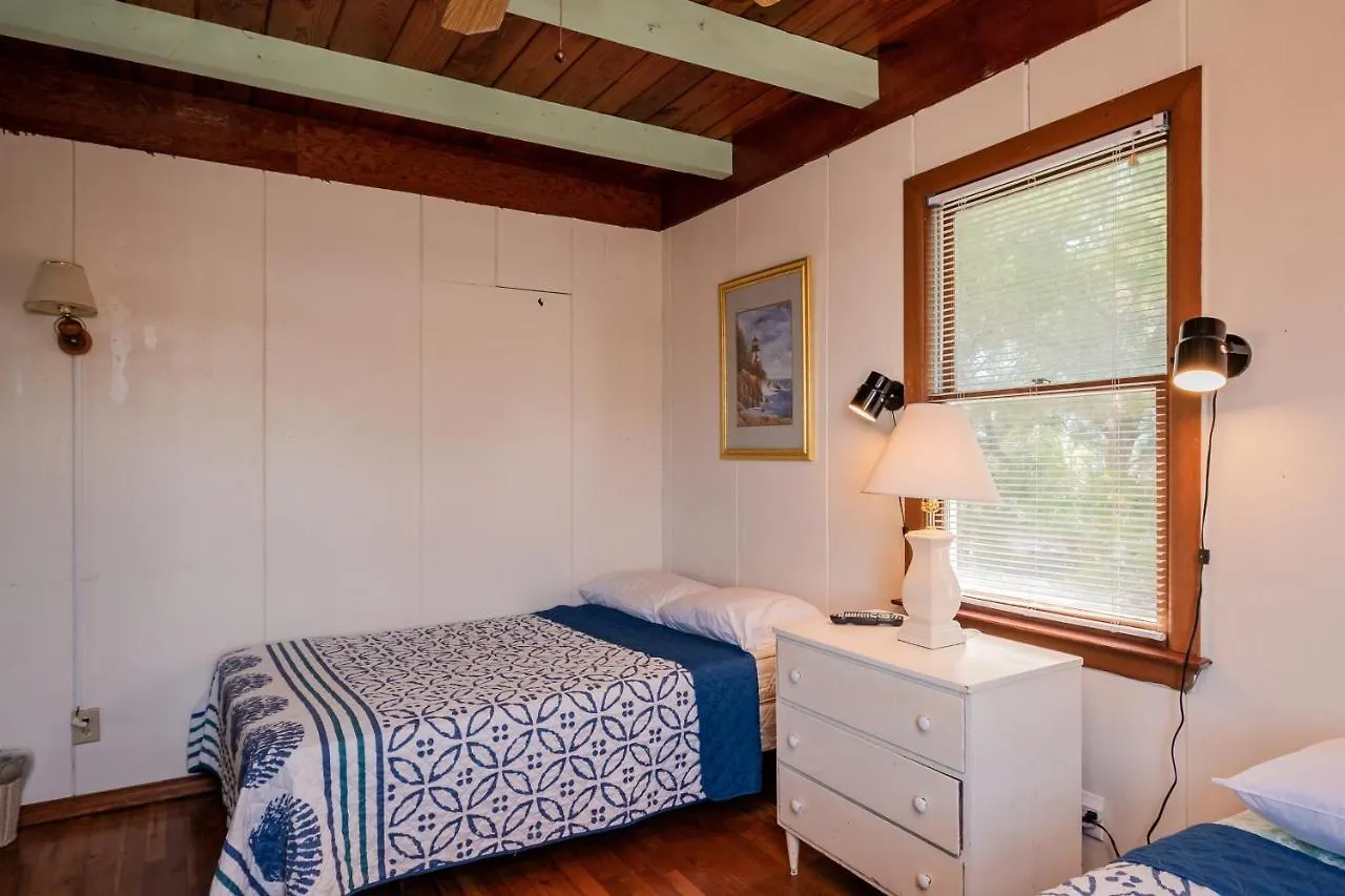 Holiday home Sea Sage By *