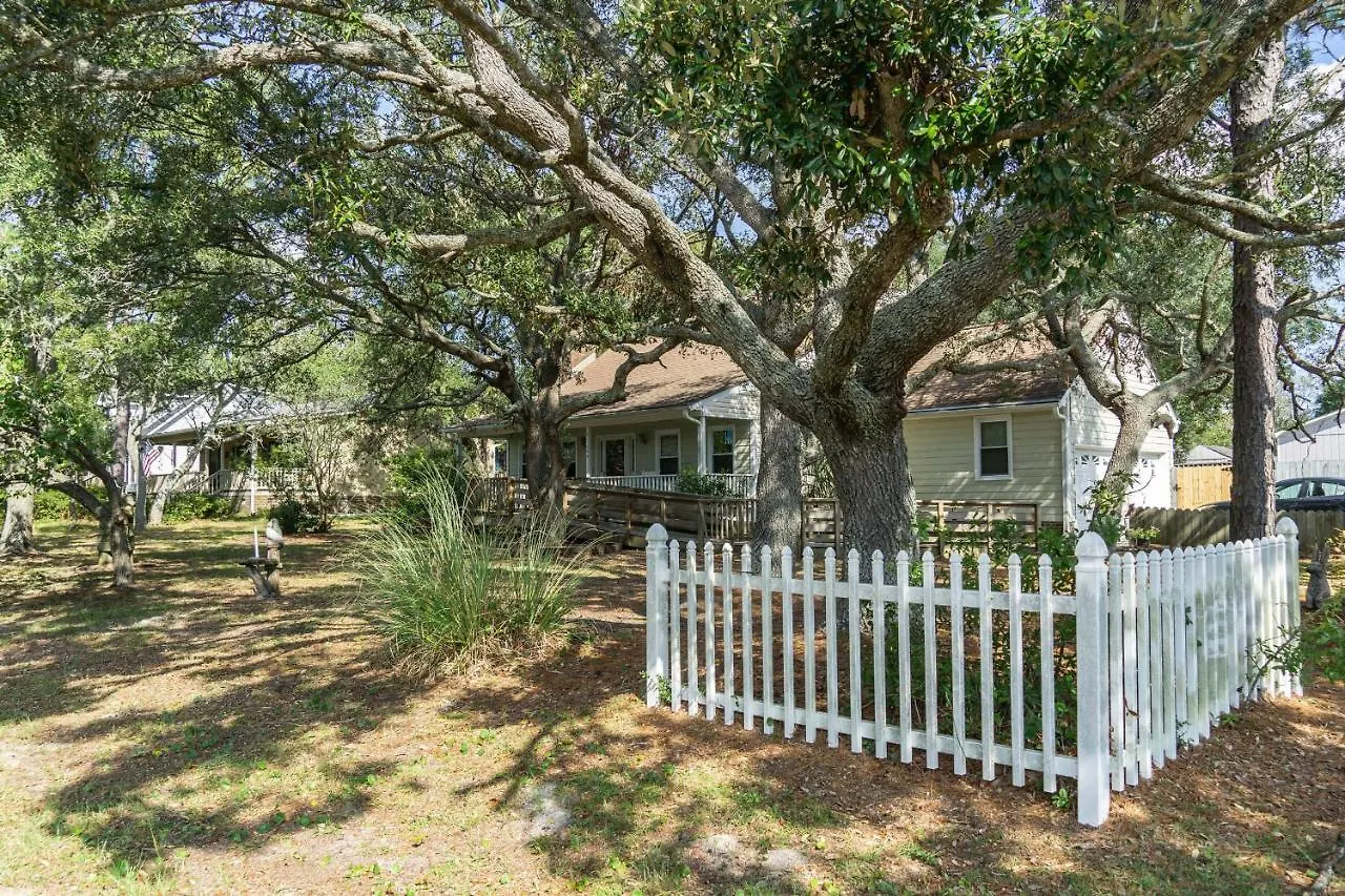 Windy Pointe By Holiday home