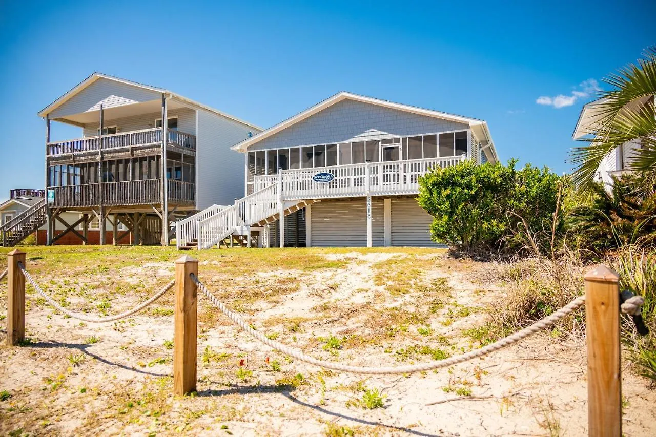 Holiday home The Sea By Oak Island