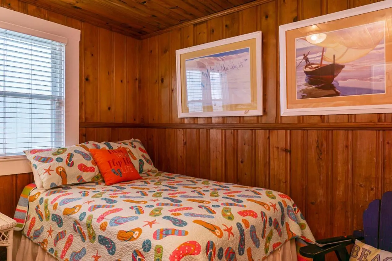 Holiday home Seawards Fun By Oak Island