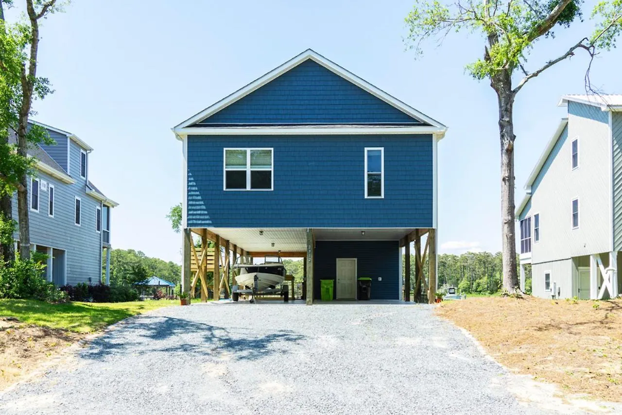 Holiday home Waterway Haven By Oak Island