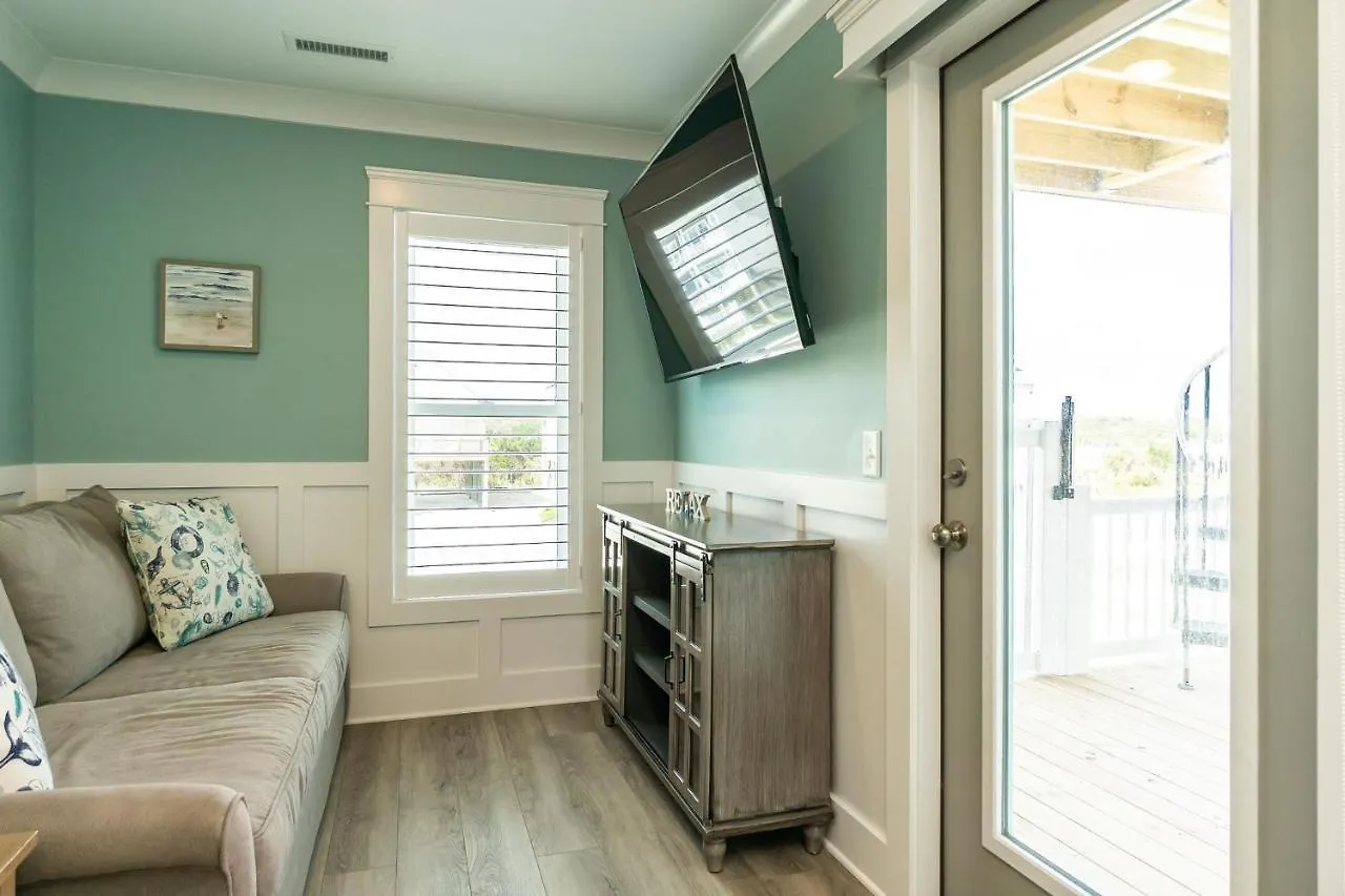 Holiday home Wait N Sea By Oak Island