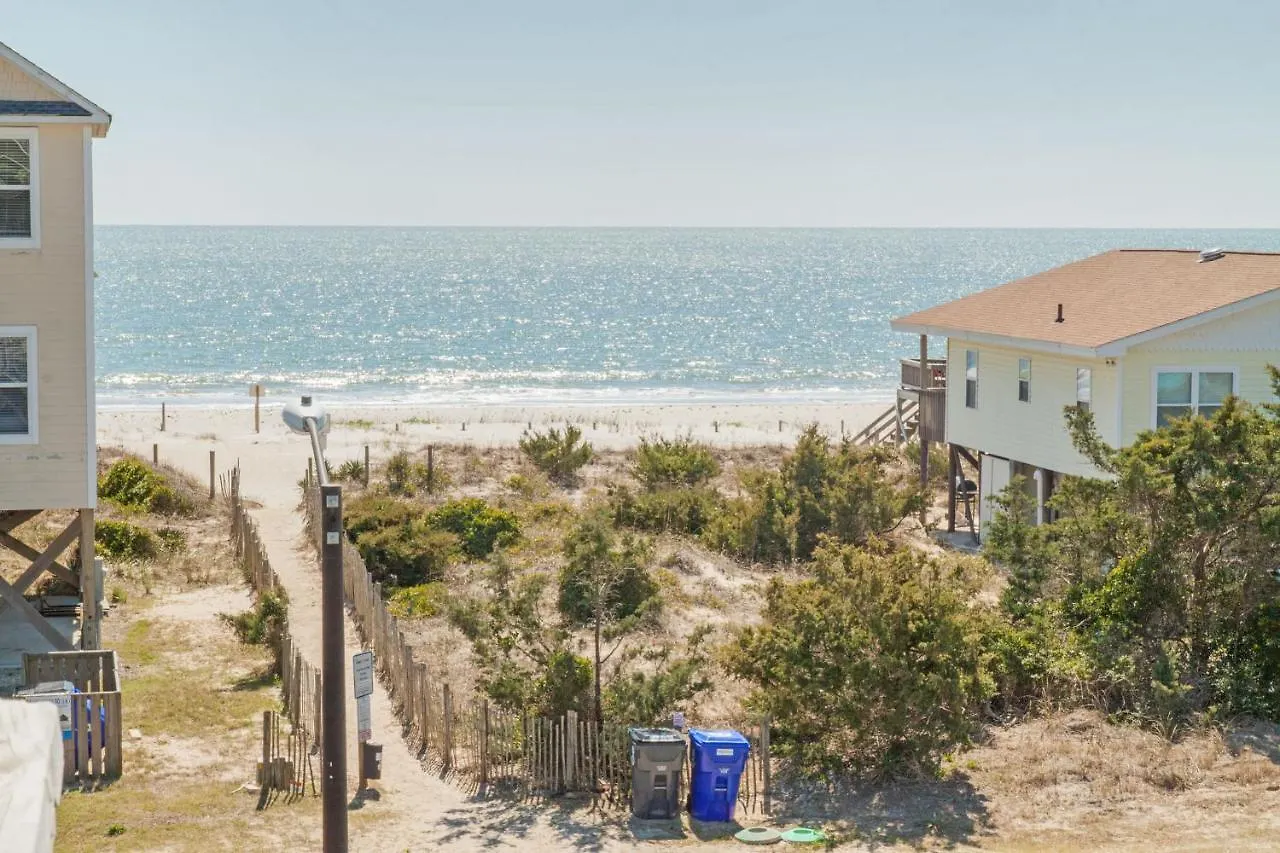 Holiday home Southern Horizons By Oak Island