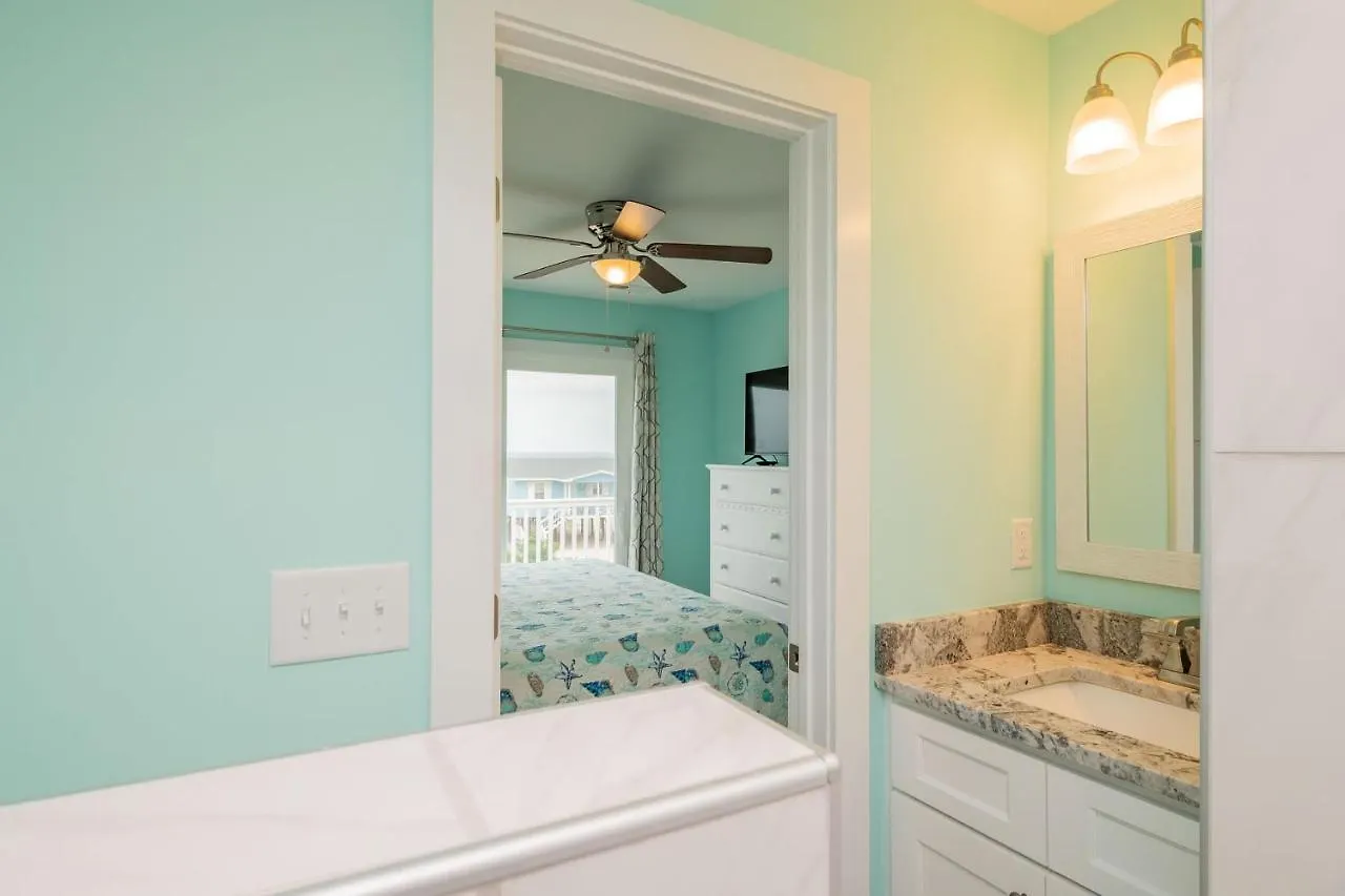 Southern Seabreeze By Oak Island