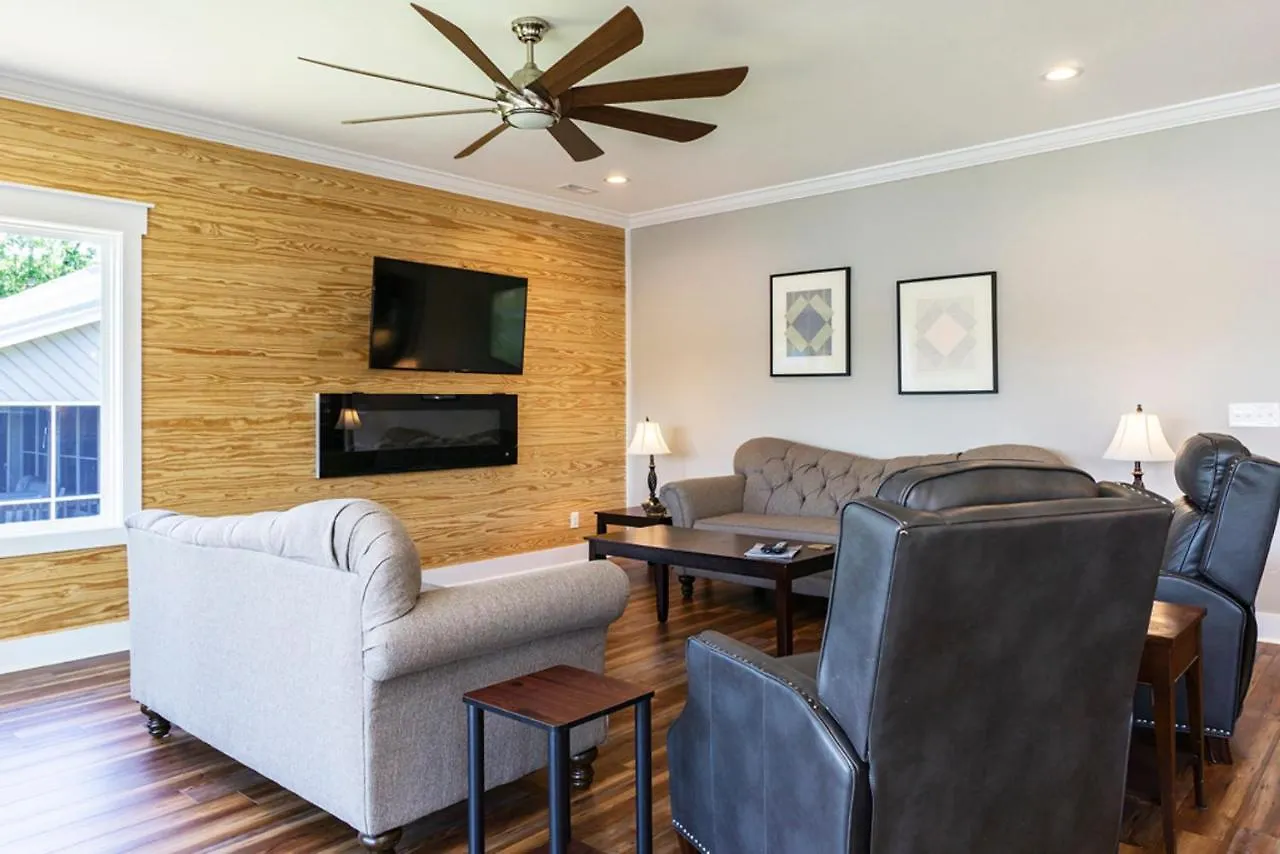 Holiday home Waterway Haven By