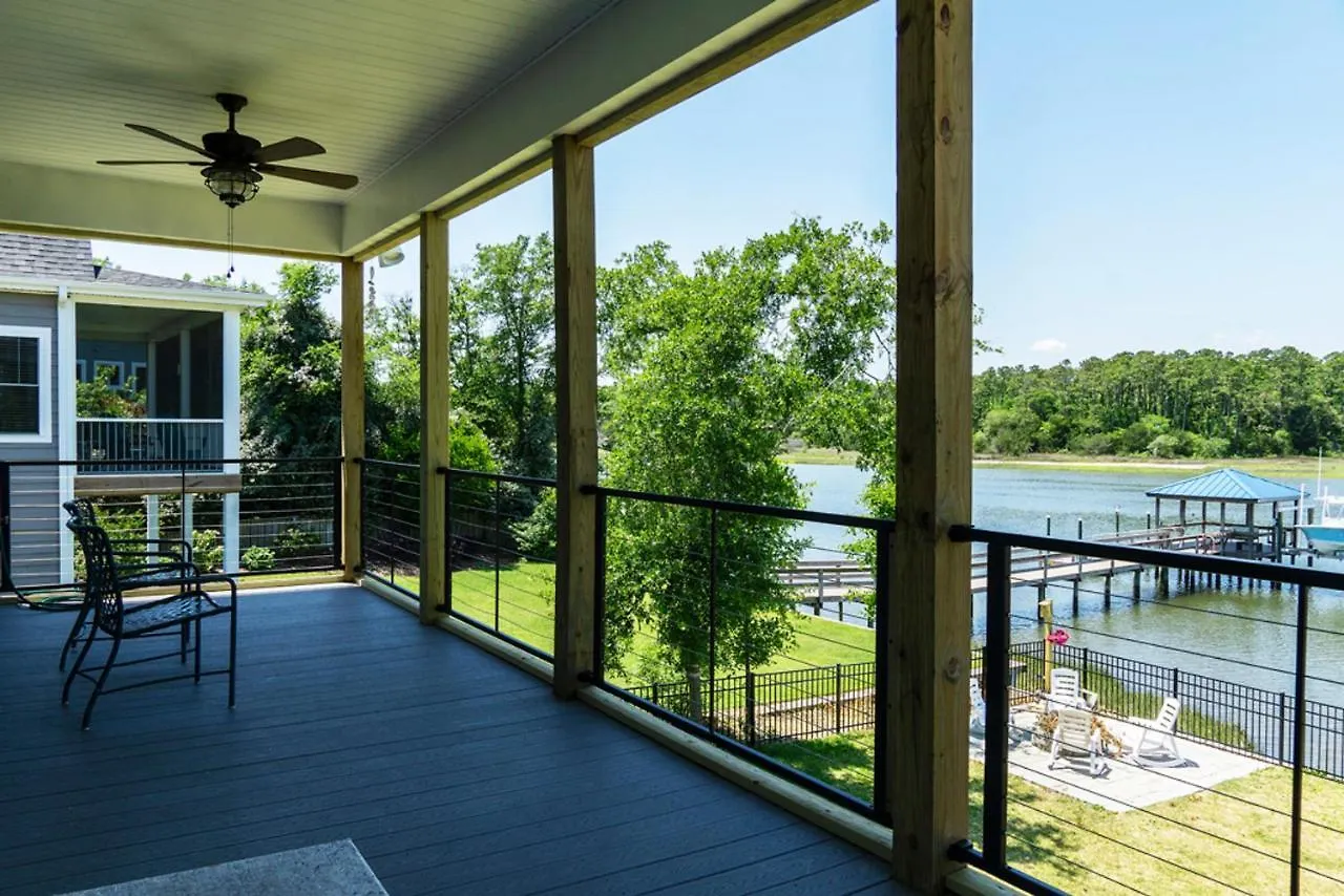Waterway Haven By Holiday home Oak Island