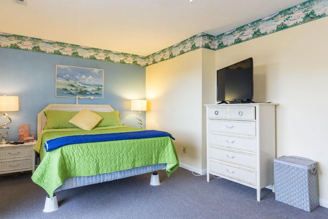 Holiday home Beachypeachykeen By Oak Island