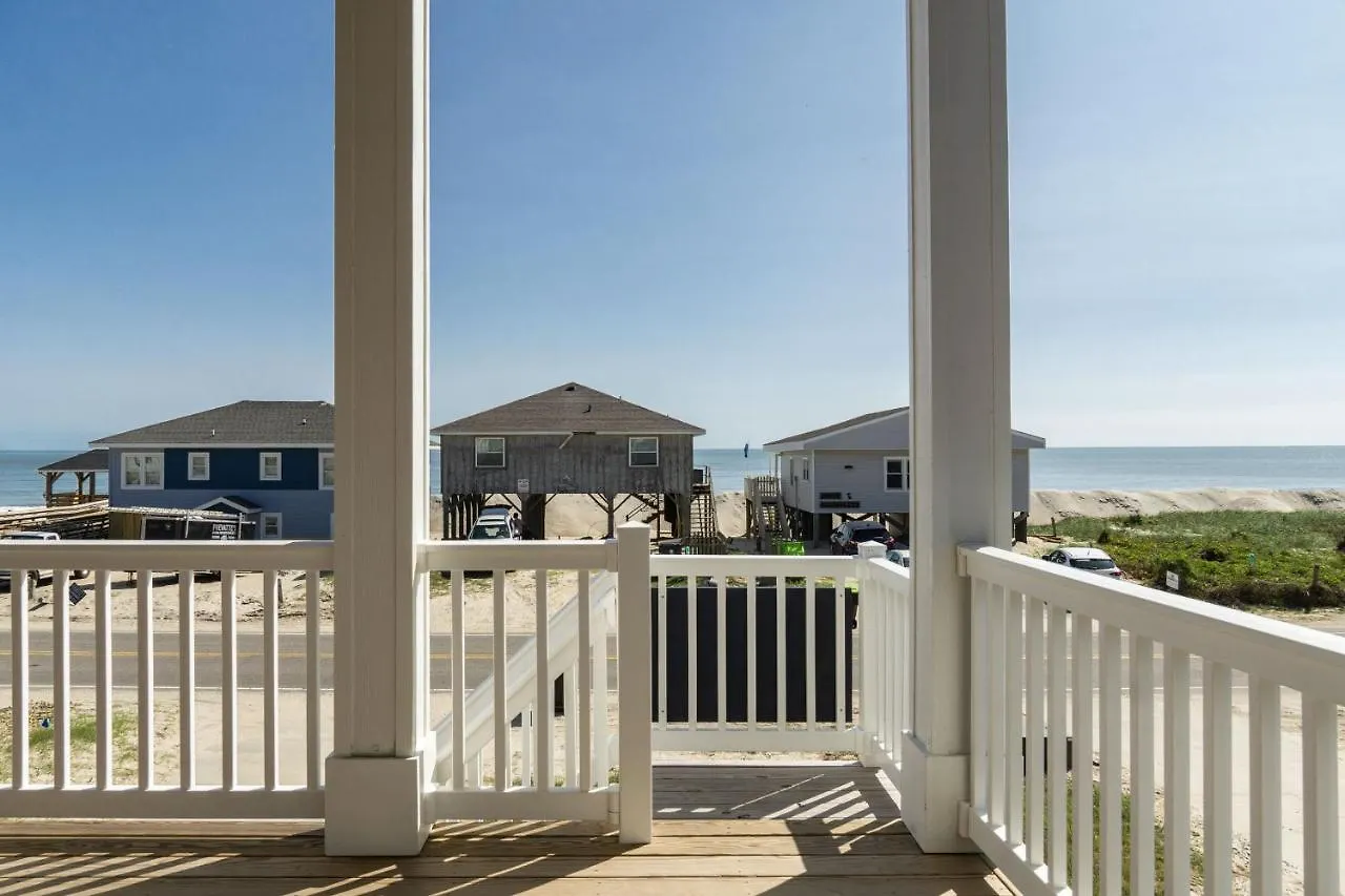 The Treasure Chest By Holiday home