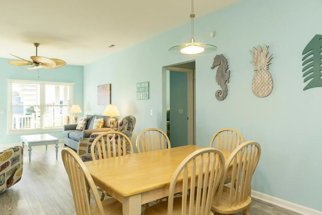 The Surf Shack By Holiday home Oak Island