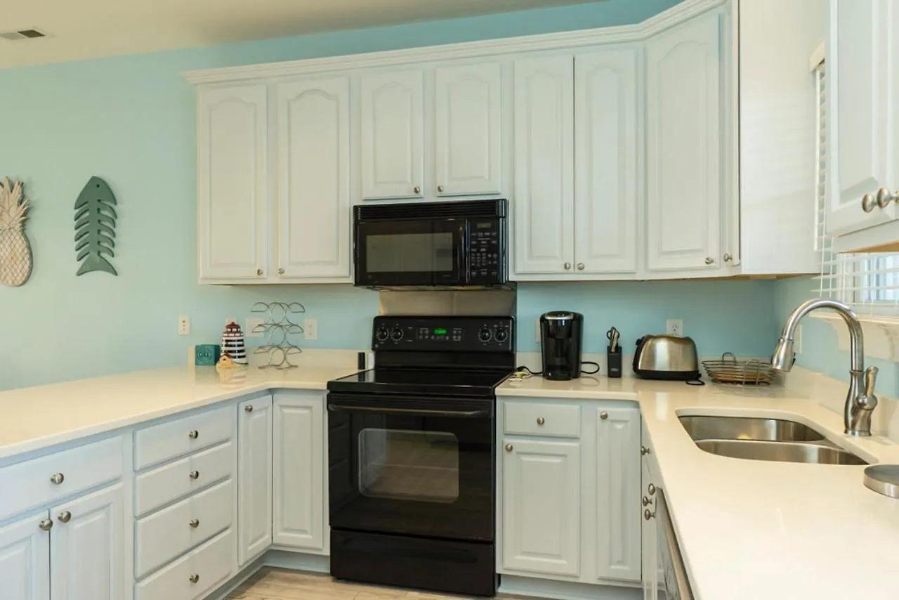 The Surf Shack By Holiday home Oak Island