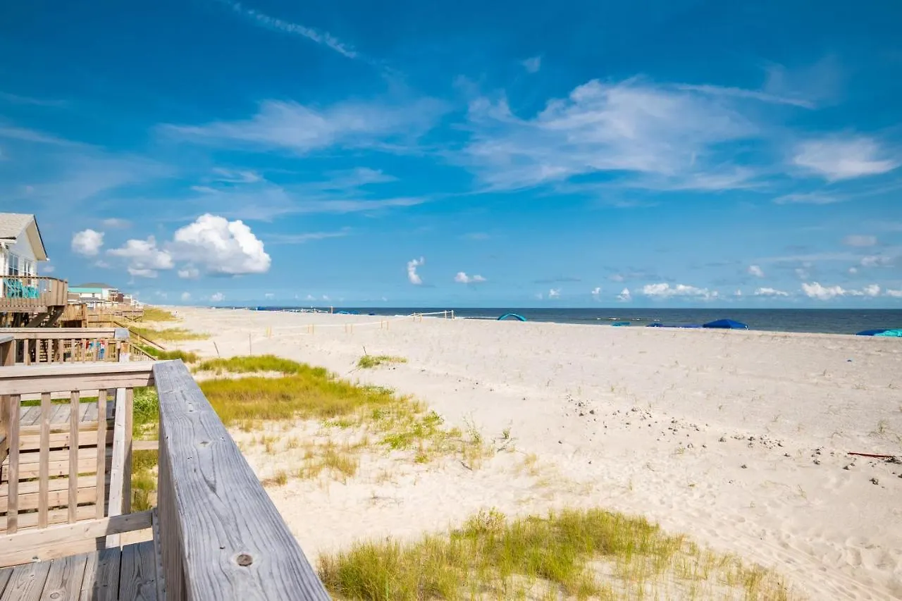 Beside The Sea By Holiday home Oak Island