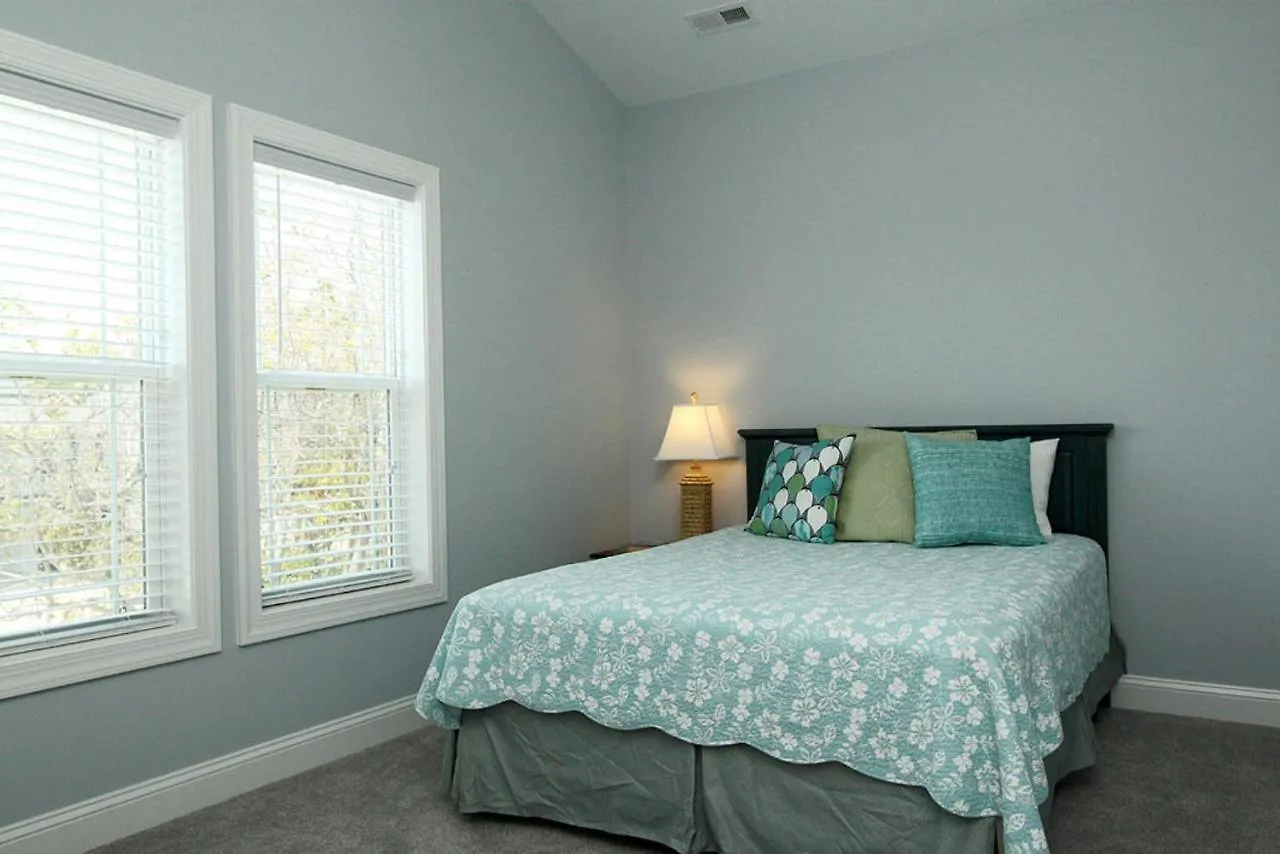 Bonne By Holiday home