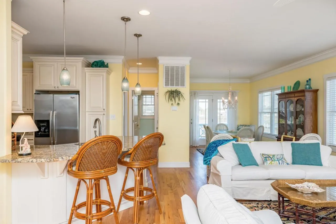 Holiday home Change Of Pace By Oak Island