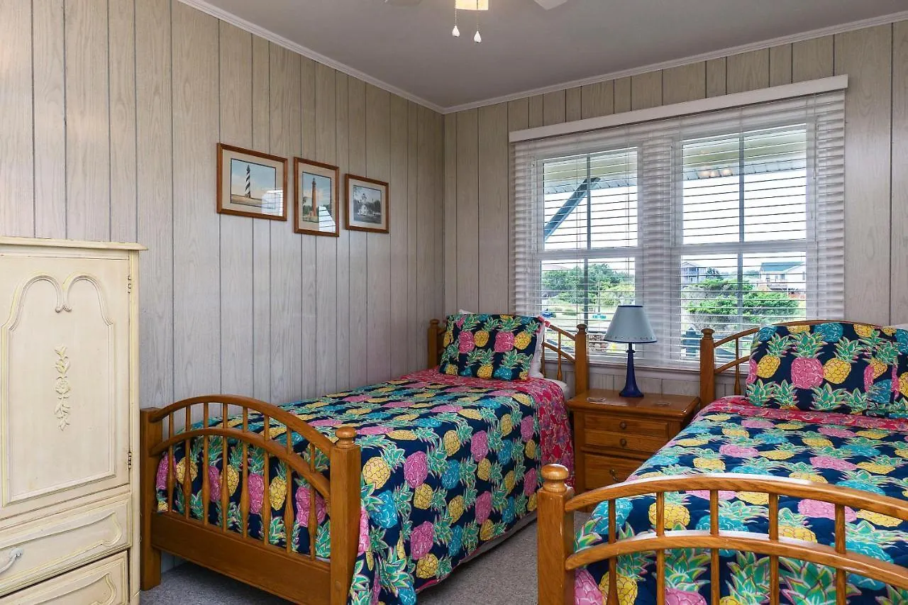 Holiday home Surfsong By *