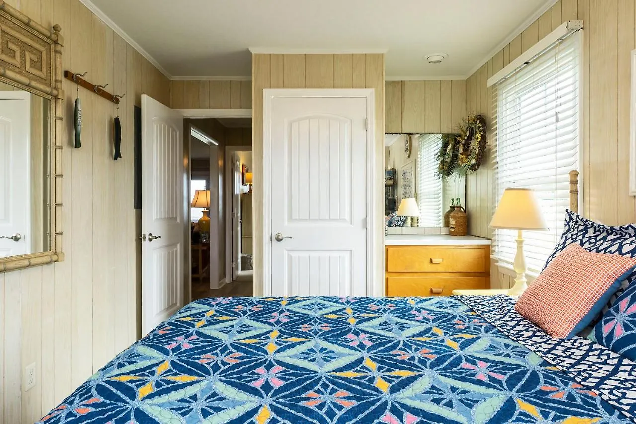 Surfsong By Holiday home Oak Island