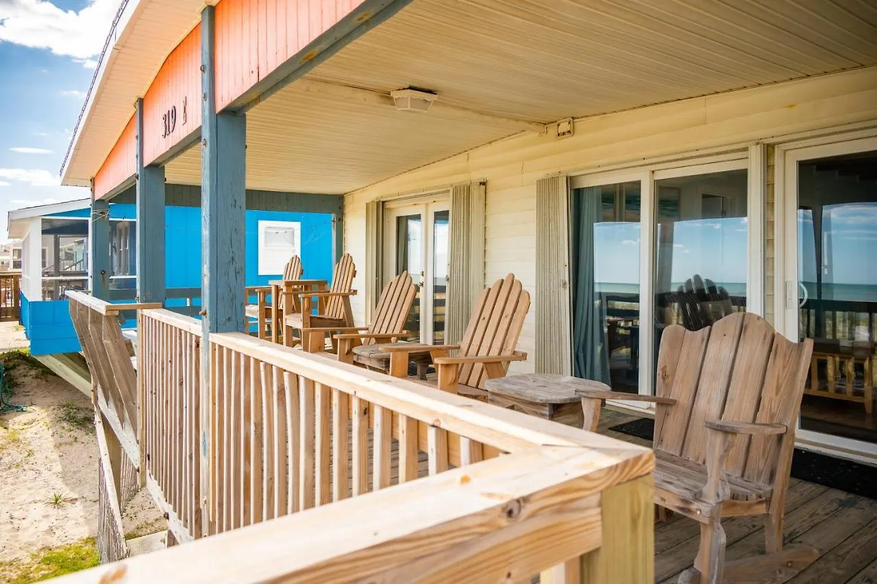 Chill'ax By * Oak Island
